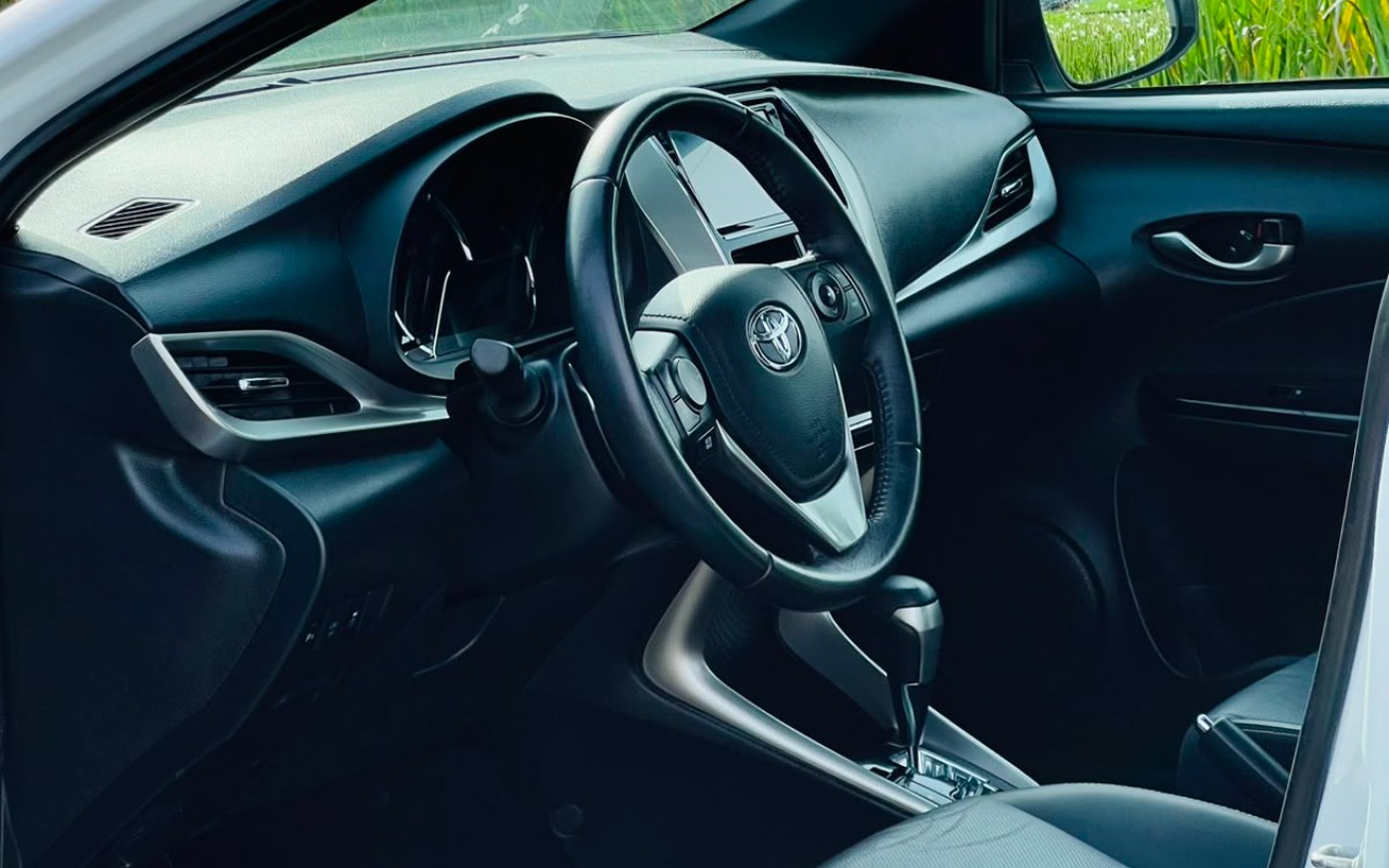 imagem-https://www.socarrao.com.br/sc-vehicle-images-prod/3433728/1787668230805-V2hhdHNBcHAgSW1hZ2UgMjAyNi0wOC0yMCBhdCAxNi40OC4xNCAoMSkuanBlZw.jpeg