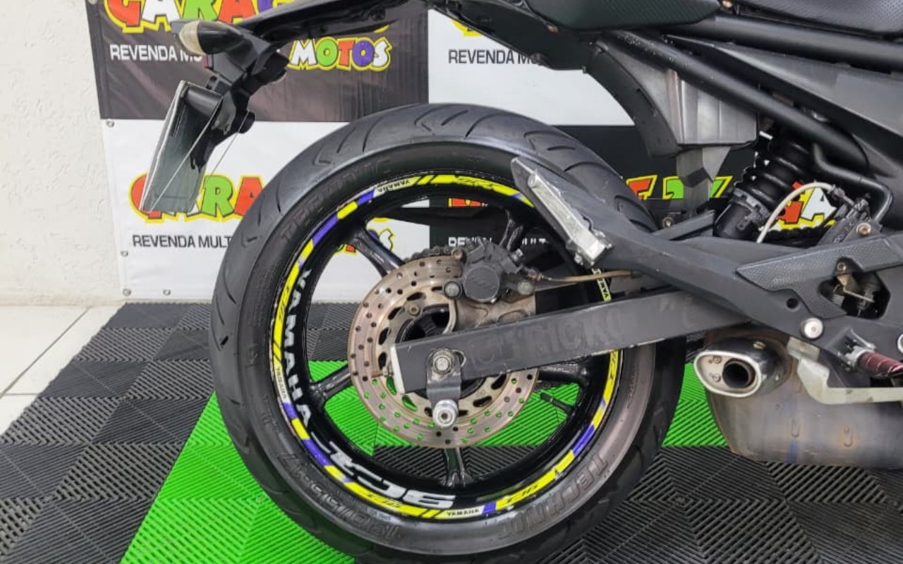 YAMAHA XJ6 F 2015 Azul — foto 1 de 3