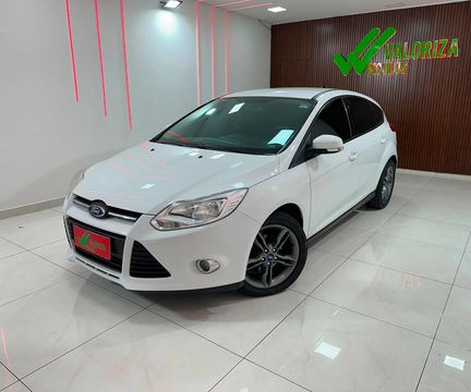 Ford Focus 2015 Branco — foto 1 de 3