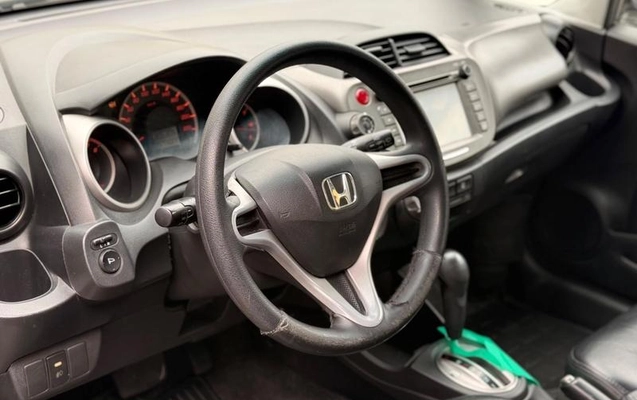 imagem-https://www.socarrao.com.br/sc-vehicle-images-prod/3434219/1787840130581-8350239_7_B_550399559b.jpeg