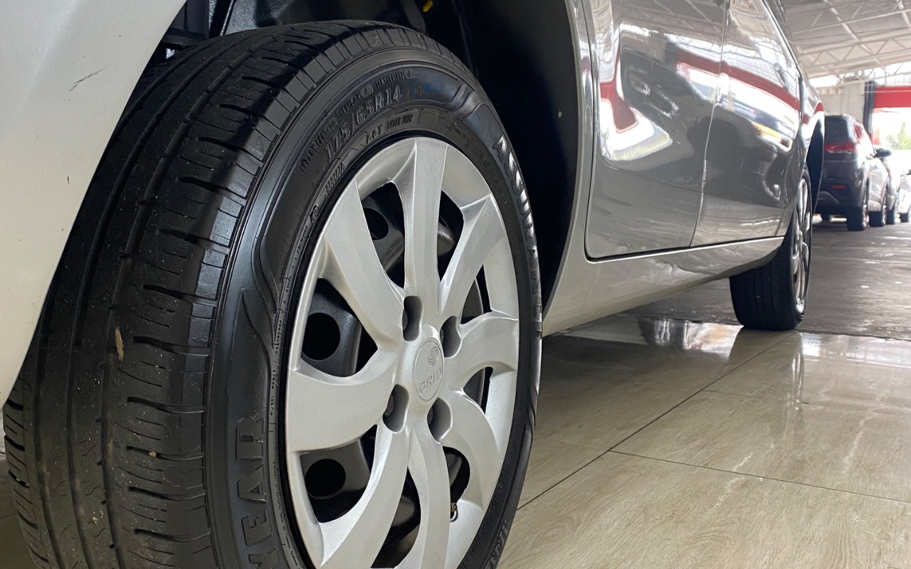 imagem-https://www.socarrao.com.br/sc-vehicle-images-prod/3434226/1787671279758-SU1HXzEwMjguanBlZw.jpeg