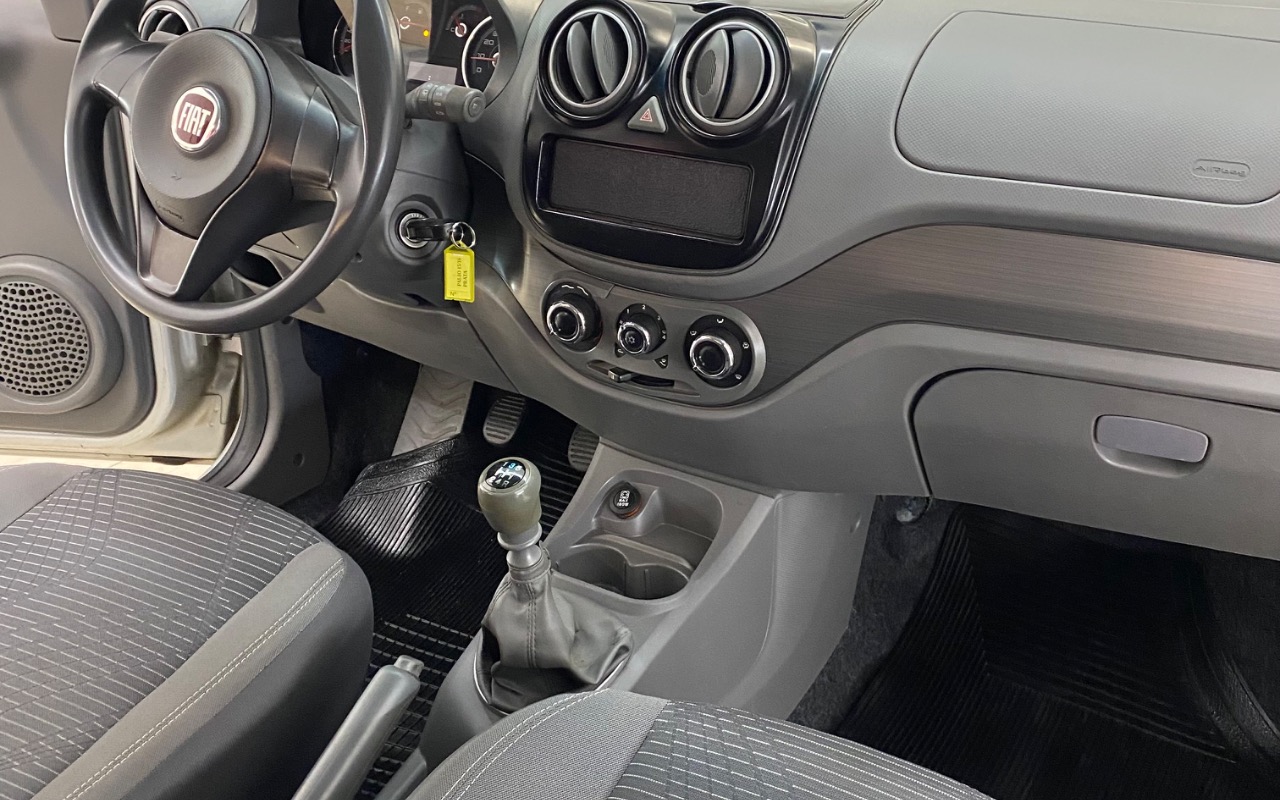 imagem-https://www.socarrao.com.br/sc-vehicle-images-prod/3434226/1787671279850-SU1HXzEwMzAuanBlZw.jpeg