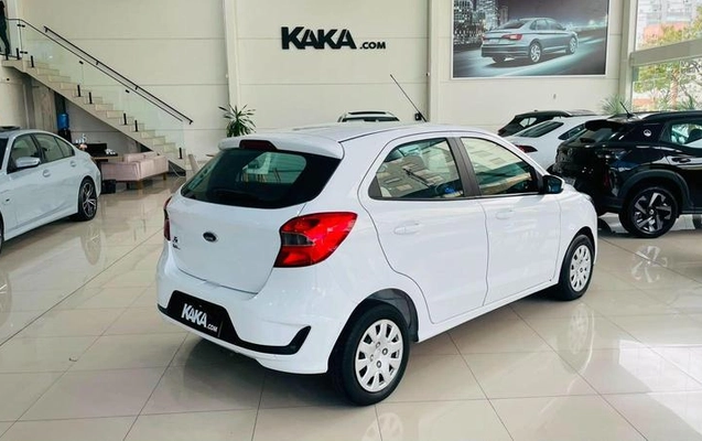 imagem-https://www.socarrao.com.br/sc-vehicle-images-prod/3434386/1787943124105-8335206_9_B_6d5563c543.jpeg