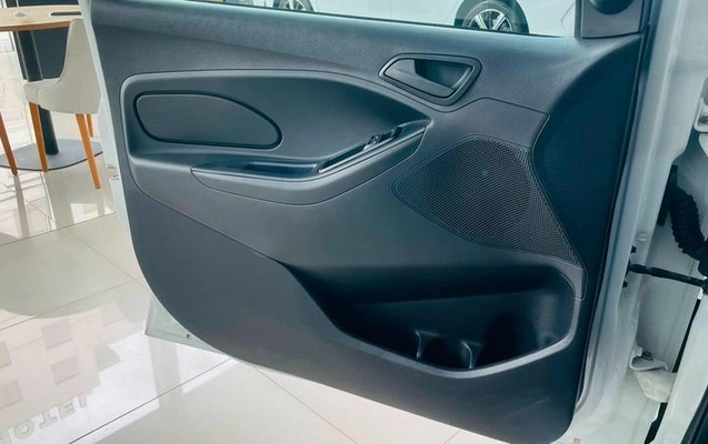 imagem-https://www.socarrao.com.br/sc-vehicle-images-prod/3434386/1787943124125-8335206_4_B_a4d67c1df7.jpeg