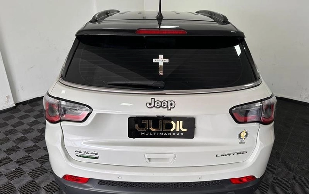 imagem-https://www.socarrao.com.br/sc-vehicle-images-prod/3435129/1788284673302-8414347_20_B_c0738bde52.jpeg