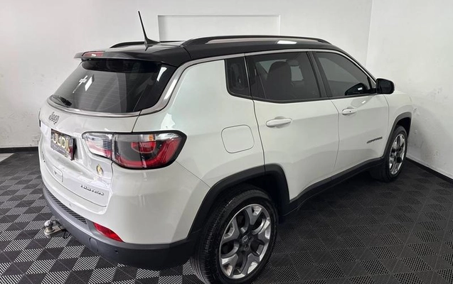 imagem-https://www.socarrao.com.br/sc-vehicle-images-prod/3435129/1788284673310-8414347_25_B_f91ddff989.jpeg
