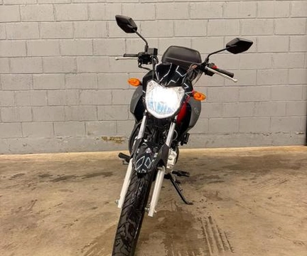 YAMAHA YBR 125i FACTOR ED/FLEX 2023 Vermelho — foto 1 de 3