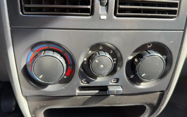 imagem-https://www.socarrao.com.br/sc-vehicle-images-prod/3435214/1787673339201-xmdptbXH3d0eQAQqbhcExEWxVnpAv5ba.jpg