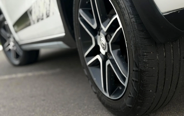 imagem-https://www.socarrao.com.br/sc-vehicle-images-prod/3435225/1787673589184-V2hhdHNBcHAgSW1hZ2UgMjAyNi0wOC0xMyBhdCAyLjUxLjU3IFBNICgxKS5qcGVn.jpeg