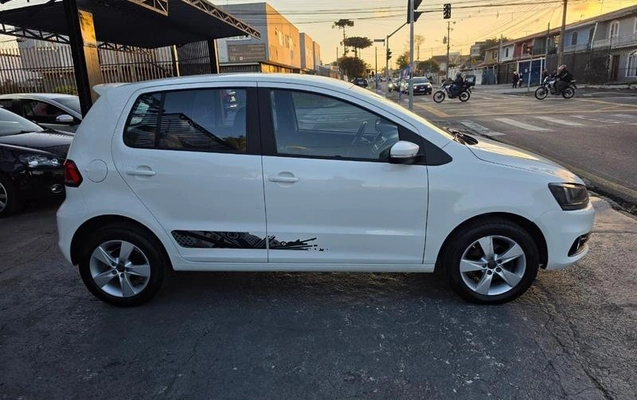 imagem-https://www.socarrao.com.br/sc-vehicle-images-prod/3435452/1790090575337-8400838_13_B_182b69a3a4.jpeg