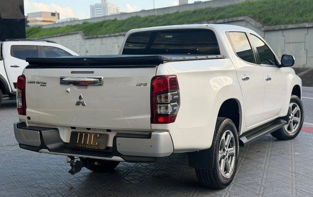 imagem-https://www.socarrao.com.br/sc-vehicle-images-prod/3435722/1787675043587-003_98dac36a409b1c7d01f00bdc7b92f668.jpeg