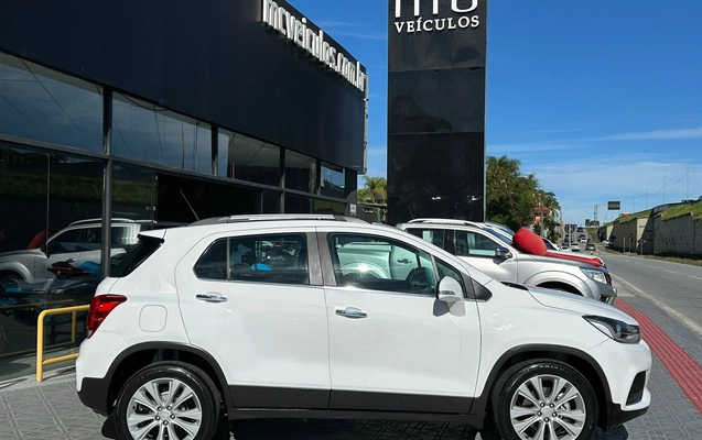 imagem-https://www.socarrao.com.br/sc-vehicle-images-prod/3435974/1787675812988-003_91af2af5f23a2c8e2d4f500b8a9a953f.jpeg