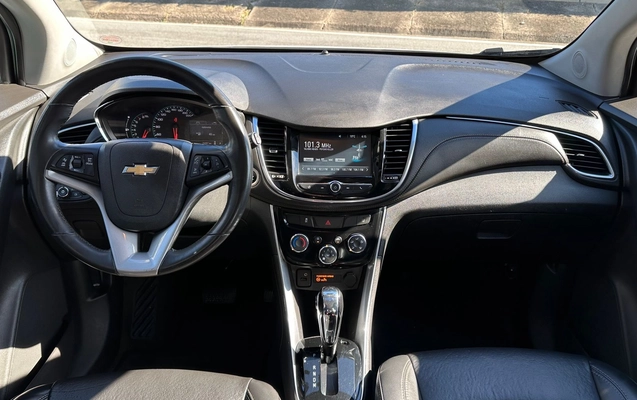 imagem-https://www.socarrao.com.br/sc-vehicle-images-prod/3435974/1787675812996-003_d98aa50a27d8534a9fab51ea402cdf05.jpeg