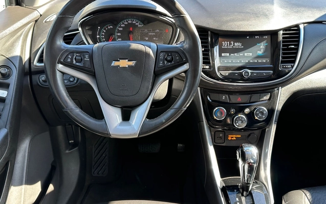imagem-https://www.socarrao.com.br/sc-vehicle-images-prod/3435974/1787675812998-003_169f305fd5d8a4a9c098f0b5a7068f51.jpeg