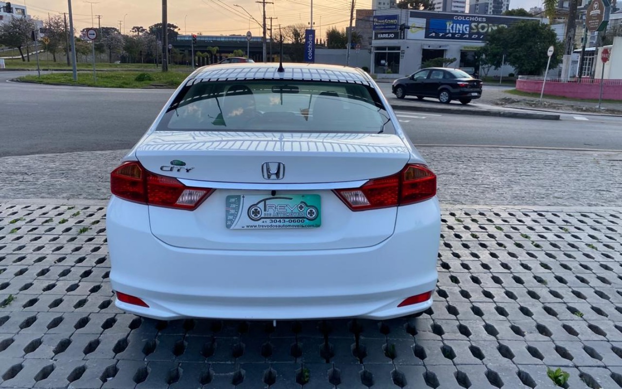 imagem-https://www.socarrao.com.br/sc-vehicle-images-prod/3436164/1788037643791-OC5qcGVn.jpeg