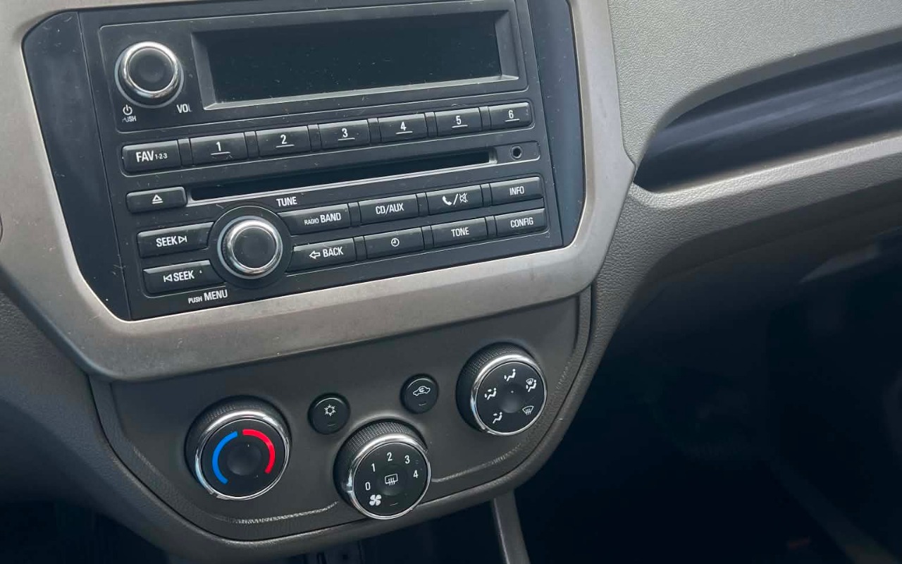 imagem-https://www.socarrao.com.br/sc-vehicle-images-prod/3436419/1787677535048-ZGM3YzQ1MzAtMDkyNS00NzExLTk5NGQtNDVjOGU1NjE4MmZhLmpwZw.jpg