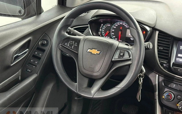 imagem-https://www.socarrao.com.br/sc-vehicle-images-prod/3436433/1787677543020-3f2cb412528243c98b39cf651590f824_1787677284287.jpg