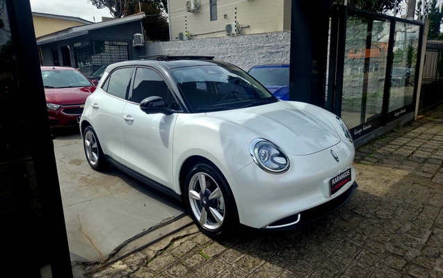imagem-https://www.socarrao.com.br/sc-vehicle-images-prod/3436572/1787678260068-401f420f-44f7-4d53-94c7-f2aee161cf47.jpg