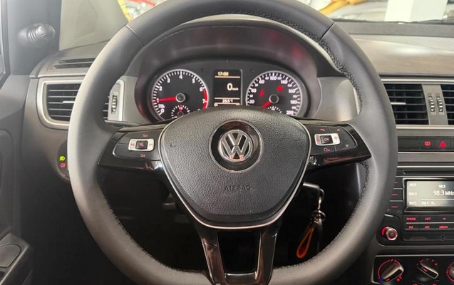 imagem-https://www.socarrao.com.br/sc-vehicle-images-prod/3436806/1788438243945-8403218_10_B_5fb83b2d8f.jpeg