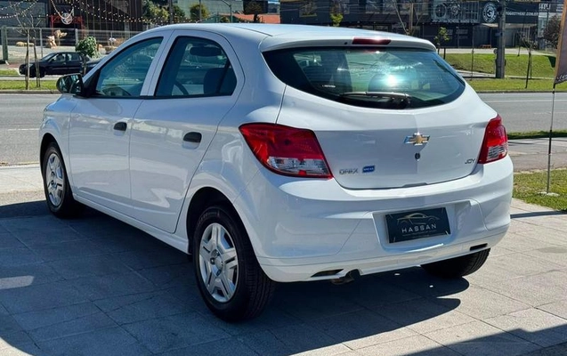 imagem-https://www.socarrao.com.br/sc-vehicle-images-prod/3436850/1789388528311-8411081_0_B_8da45f1191.jpeg
