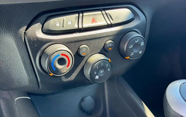 imagem-https://www.socarrao.com.br/sc-vehicle-images-prod/3436850/1789388528323-8411081_11_B_9a8107db8d.jpeg