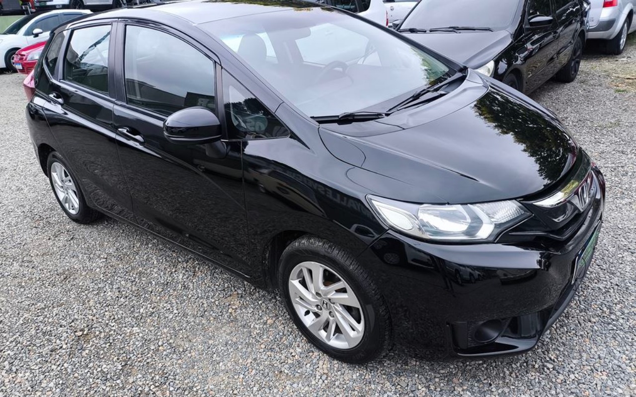 imagem-https://www.socarrao.com.br/sc-vehicle-images-prod/3437207/1787680315039-SU1HXzIwMjYwMzExXzE3NTMwNiAoQ29weSkuanBn.jpg