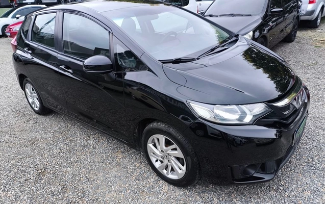 imagem-https://www.socarrao.com.br/sc-vehicle-images-prod/3437207/1787680315039-SU1HXzIwMjYwMzExXzE3NTMwNiAoQ29weSkuanBn.jpg