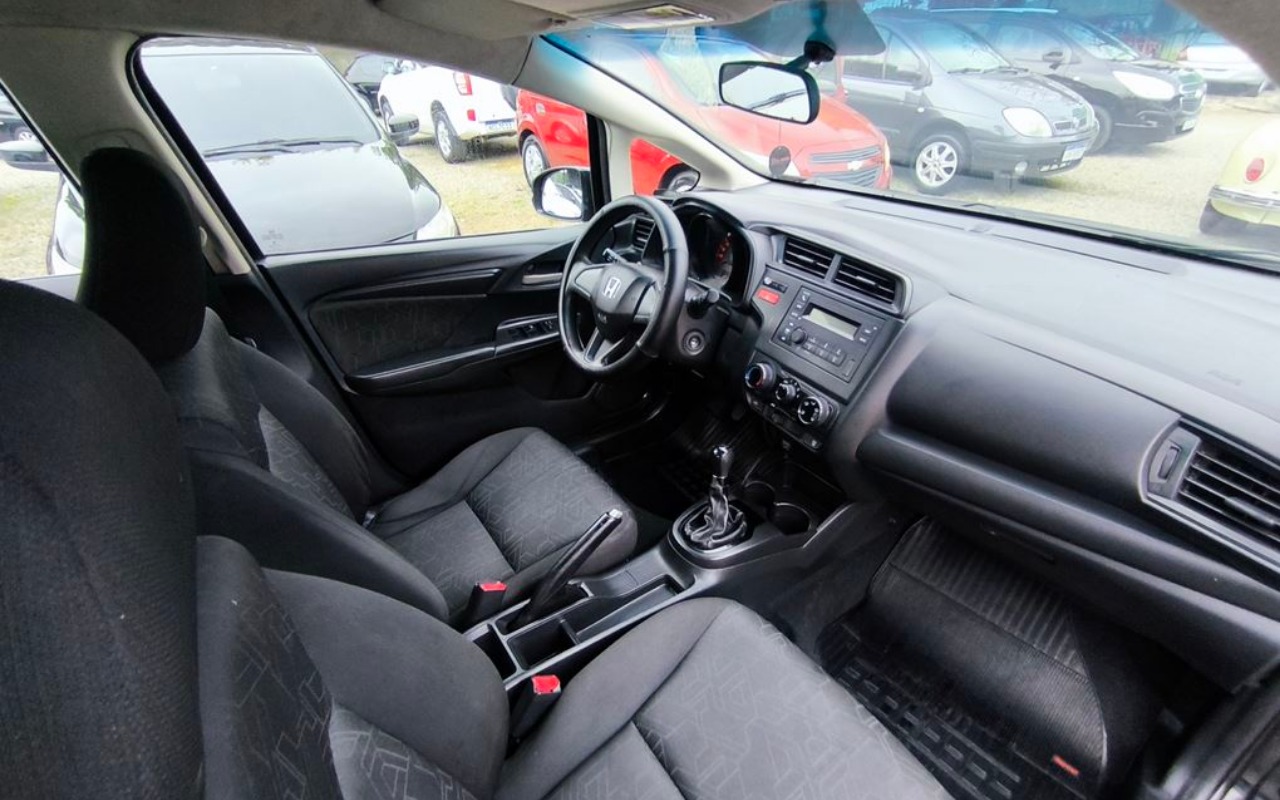 imagem-https://www.socarrao.com.br/sc-vehicle-images-prod/3437207/1787680316319-SU1HXzIwMjYwMzExXzE3NTUzOCAoQ29weSkuanBn.jpg
