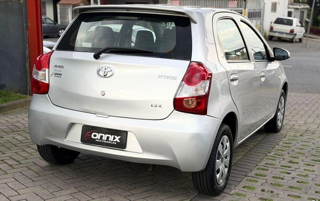 imagem-https://www.socarrao.com.br/sc-vehicle-images-prod/3437217/1789395261755-8415156_0_B_81dcdb07df.jpeg