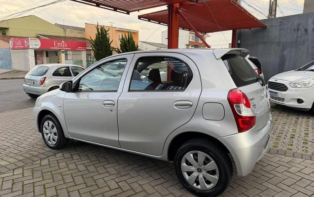 imagem-https://www.socarrao.com.br/sc-vehicle-images-prod/3437217/1789395261758-8415156_5_B_7d8b243563.jpeg