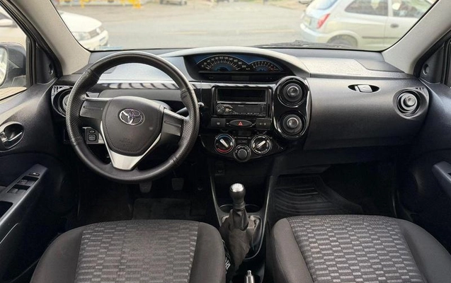imagem-https://www.socarrao.com.br/sc-vehicle-images-prod/3437217/1789395261763-8415156_3_B_a7c82fdd6e.jpeg