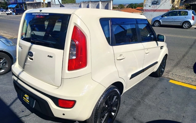imagem-https://www.socarrao.com.br/sc-vehicle-images-prod/3437485/1787681752405-gb-3c4f806.jpeg