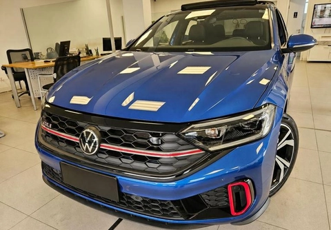 Volkswagen Jetta 2024 Azul — foto 1 de 3