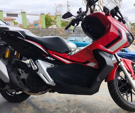 Honda ADV 150 2022 Vermelho — foto 1 de 3