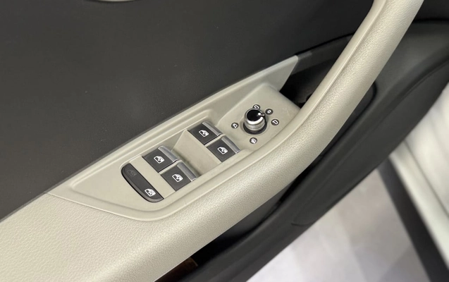 imagem-https://www.socarrao.com.br/sc-vehicle-images-prod/3437617/1787682176687-vehicle_image_1787678702_c022482a2caf2cc0994acf4af6e64b79.jpeg