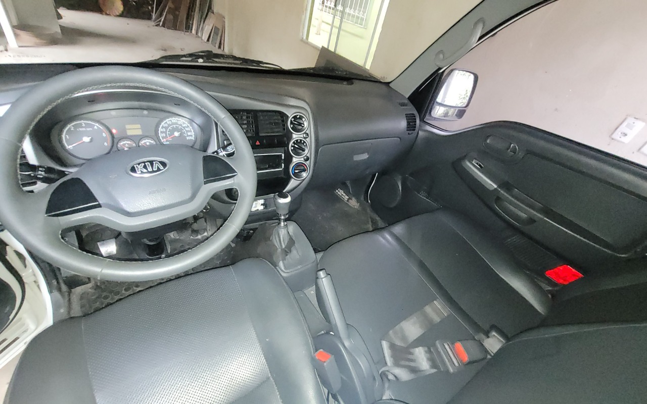 imagem-https://www.socarrao.com.br/sc-vehicle-images-prod/3437824/1787683021750-MjAyNjA1MjNfMTMyNDQ4LmpwZw.jpg