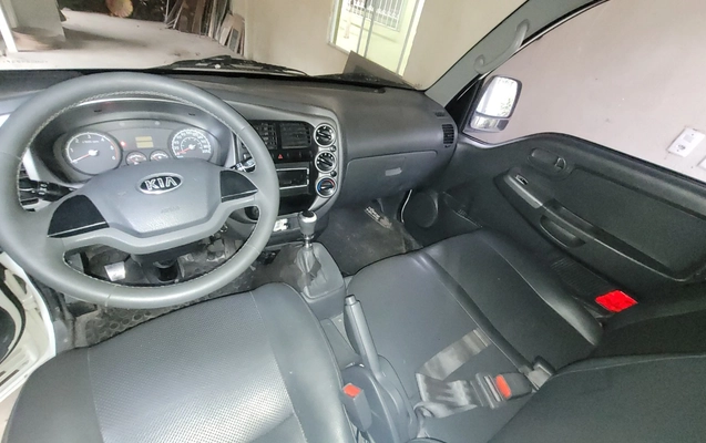 imagem-https://www.socarrao.com.br/sc-vehicle-images-prod/3437824/1787683021750-MjAyNjA1MjNfMTMyNDQ4LmpwZw.jpg