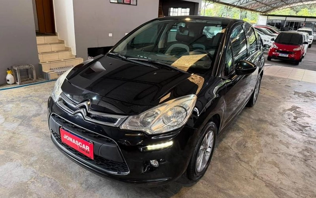 imagem-https://www.socarrao.com.br/sc-vehicle-images-prod/3437935/1789130476190-8411974_12_B_2c39aae316.jpeg