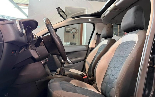 imagem-https://www.socarrao.com.br/sc-vehicle-images-prod/3437935/1789130476205-8411974_2_B_da24e27323.jpeg
