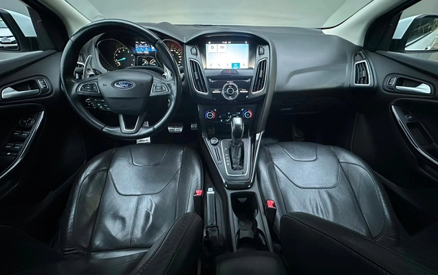 imagem-https://www.socarrao.com.br/sc-vehicle-images-prod/3437983/1789050034173-b67b28dc8a7f4c61bf94bac20af13db5_1787683012608.jpg