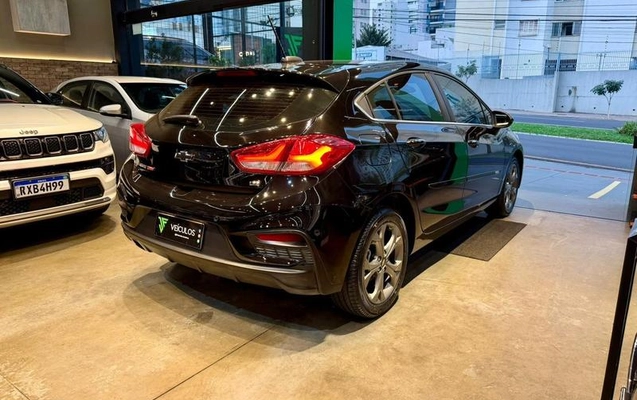 imagem-https://www.socarrao.com.br/sc-vehicle-images-prod/3438008/1788294716629-8413566_9_B_97eeb6794a.jpeg