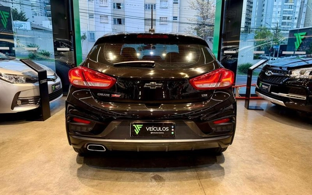 imagem-https://www.socarrao.com.br/sc-vehicle-images-prod/3438008/1788294716630-8413566_2_B_7e1026fdb4.jpeg