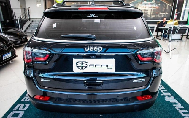 imagem-https://www.socarrao.com.br/sc-vehicle-images-prod/3438091/1789045122810-8398042_3_B_d52cb1c5f9.jpeg