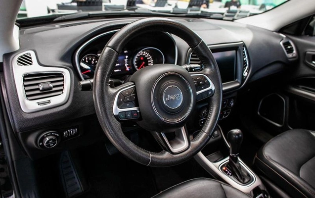 imagem-https://www.socarrao.com.br/sc-vehicle-images-prod/3438091/1789045122819-8398042_13_B_fea482227b.jpeg