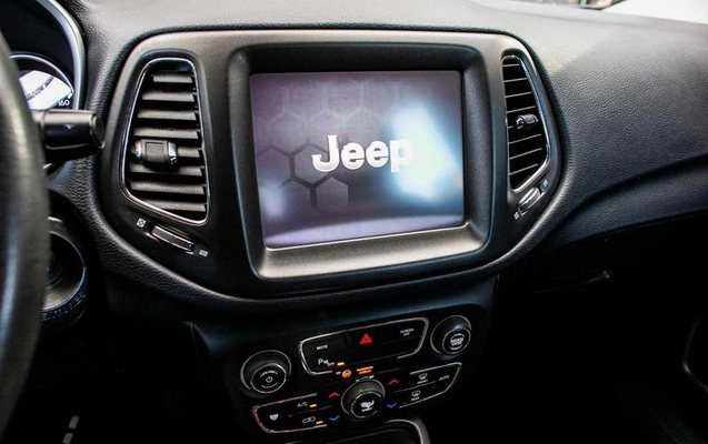 imagem-https://www.socarrao.com.br/sc-vehicle-images-prod/3438091/1789045122823-8398042_19_B_47625f2724.jpeg