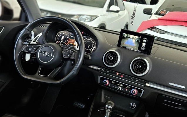 imagem-https://www.socarrao.com.br/sc-vehicle-images-prod/3438225/1787683833325-vmP2d7MzzEKTWbX1ESO4FVlQ2DlX5Rxs.jpg