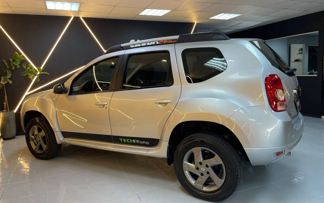 imagem-https://www.socarrao.com.br/sc-vehicle-images-prod/3438226/1787683838928-fZhHyphUIqgWqlR3n8haREoiF5kMTMD0.jpg