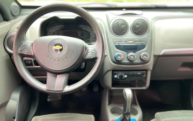 imagem-https://www.socarrao.com.br/sc-vehicle-images-prod/3438405/1787684339228-V2hhdHNBcHAgSW1hZ2UgMjAyNi0wOC0yNSBhdCAxNS41MS4xOSAoMSkuanBlZw.jpeg