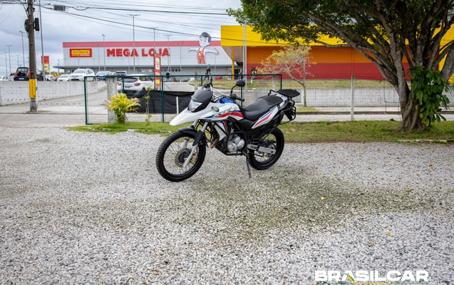imagem-https://www.socarrao.com.br/sc-vehicle-images-prod/3438731/1787685288218-003_8e8467b299a02bb4bf28b42e879e8cdc.jpg