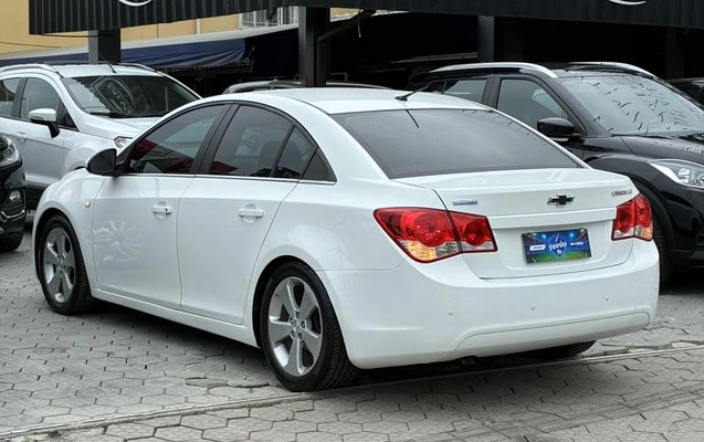 imagem-https://www.socarrao.com.br/sc-vehicle-images-prod/3438800/1787685594029-69406a8dea861426b.jpeg